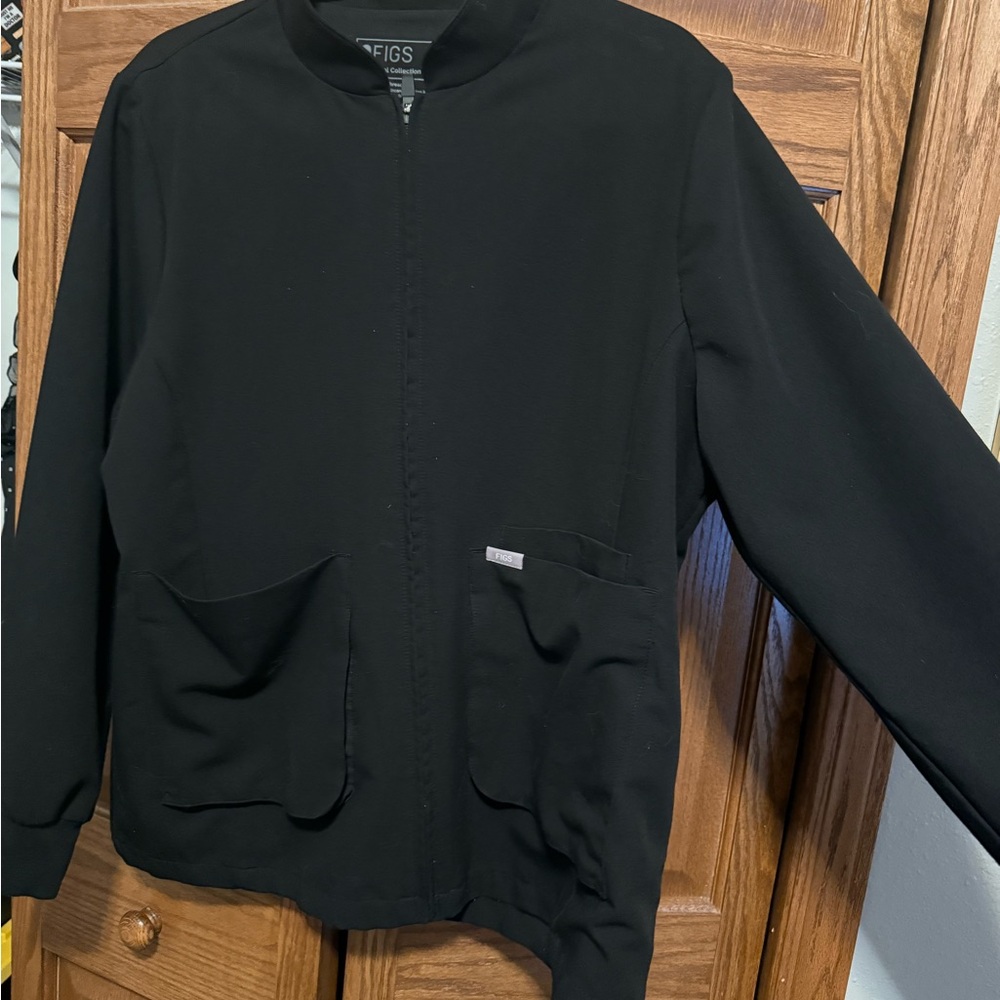 Figs Women’s Classic Black Lightweight Jacket